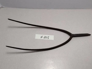 Cabezal de horquilla de heno vintage de dos dientes 5” x 15” horquilla rústica de jardín de granja (205) - Imagen 1 de 12