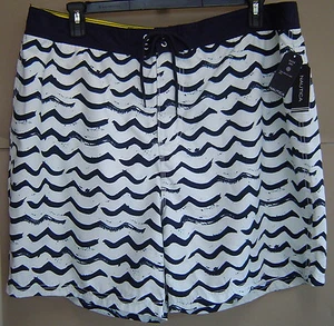 NWT $70 NAUTICA Mens XXL BRIGHT WHITE Quick Dry BRUSHED WAVES Swim Trunk T61202 - Picture 1 of 2