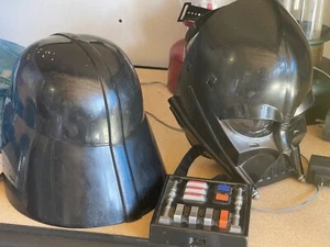 Star Wars DARTH VADER Electronic VOICE CHANGER Mask Helmet *WORKS Hasbro 2004 - Picture 1 of 13