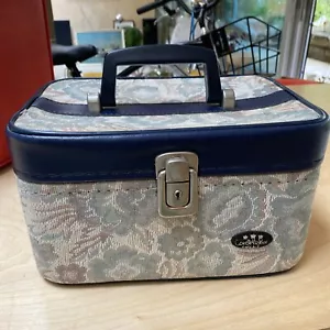 Retro Constellation Vanity Case 1980’s Vintage Floral Tapestry Overnight Case VG - Picture 1 of 6