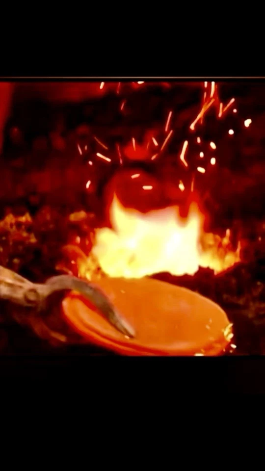 Große 22 cm Klangschale, Ausstellungsstück wie neu Singing Bowl mit Filz-Klöppel - Bild 1 von 4