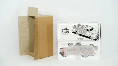 Camión de bomberos First Gear 1957 International R-190 escala 1/34 19-1289 nuevo G2-6 Foto 1 de 4