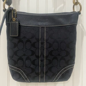 Coach Vintage Soho Slim Duffle Signature Logo Black Canvas & Leather - Bild 1 von 15