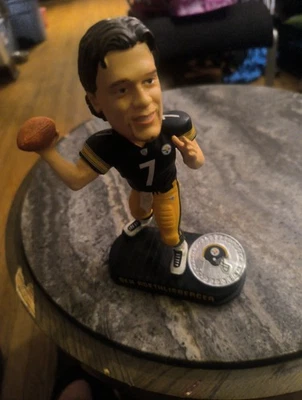 De colección FOREVER COLLECCIONABLES Leyendas PITTSBURGH STEELERS Ben RETIRADO 💜sj7m3s Foto 1 de 4