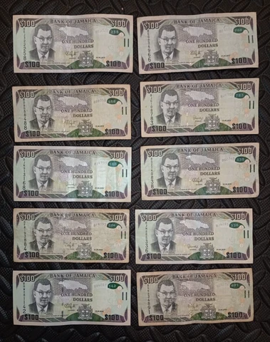 Jamaica 100 Dollars (2014-2021) Lot of 10 Circulated Banknotes Foreign Currency Cover