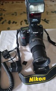 Nikon D7000 16.2MP DSLR Camera Kit w/AF-S Nikkor 18-200 lens & SB-600 Speedlight
