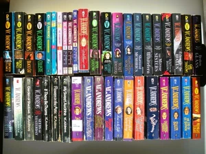 V.C. VC ANDREWS 41 Paperback Book Lot 12 Keyhole Covers + MIRROR SISTERS Series - Picture 1 of 8