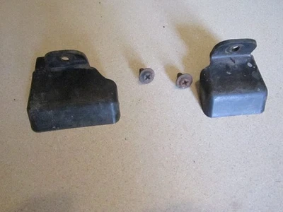 1980-1989 FORD F150 SUPER CAB/BRONCO PASSENGER BUCKET SEAT BLACK BOLT COVER TRIM - Image 1 of 2