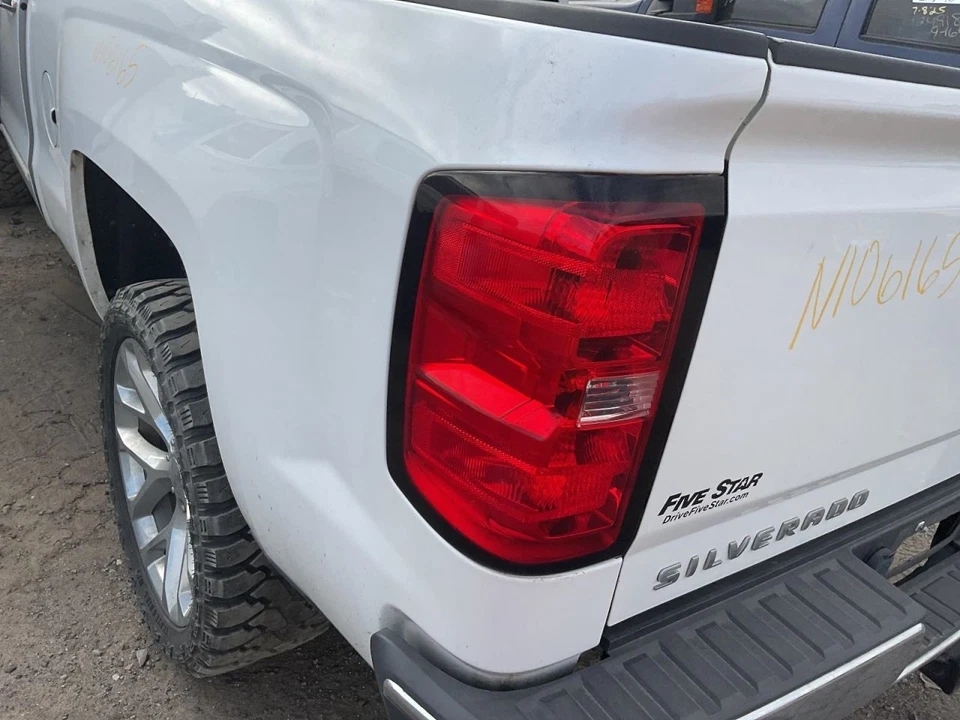 Driver Tail Light Pickup With Box DRW Fits 16-19 SIERRA 3500 PICKUP 2204902 - Image 1 of 1