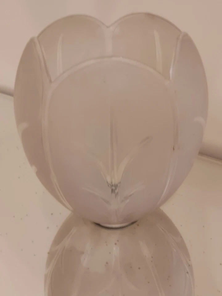  ANCIENNE GRANDE TULIPE GLOBE LAMPE A PETROLE CRISTAL TAILLE GLASS OIL LAMP - Photo 1/4