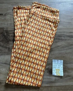 NEW Wicked Cute LuLaRoe Tall & Curvy TC Leggings 2024 Halloween Candy Corn - Picture 1 of 3