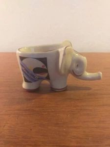 Vintage retro Elephant Egg Cup - Picture 1 of 13