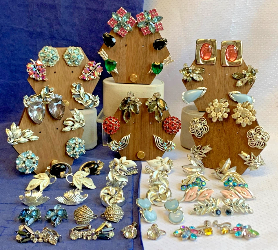 Lote De Pendientes Clip De Colección Beau Jewels Trifari Coro Lisner Estrella Esmalte Lucite Foto 1 de 4