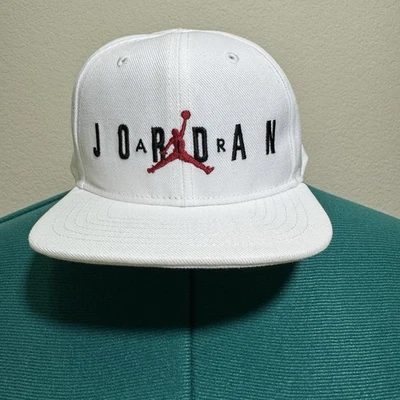 Air Jordan Jumpman 可调白色平沿帽 尺寸 婴儿 — 第 1/3 张图片