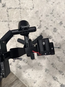 DJI RS 3 Mini 3-Axis Gimbal Stabilizer - Picture 1 of 5