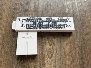 Apple Pencil Pro (MX2D3AM/A) Zawiera 3 dodatkowe końcówki i oryginalne pudełka! - Zdjęcie 1 z 3