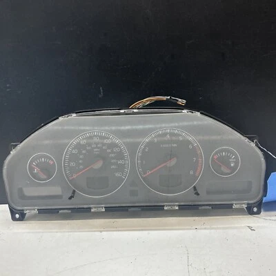 Velocímetro Volvo XC90 2005-2012 último kilometraje conocido 191 k Foto 1 de 4