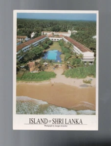 OVERSIZE VINTAGE POSTCARD ,SRI LANKA , HOTEL CLUB , PALM GARDEN - Foto 1 di 1