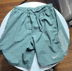 Army Green Nike Gym Shorts Dri-fit Shorts Sz Large j16 - Picture 1 of 7