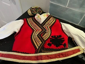 folk costume - Picture 1 of 2