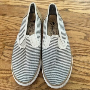 Margaritaville size 7 loafers  - Picture 1 of 7