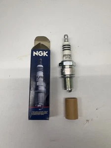 NGK Br9Eix Iridium Spark plug 3981 New - Picture 1 of 2