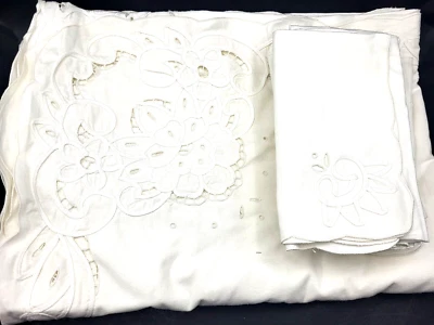 Elegant Cream Cotton Embroidered Tablecloth with 12 Matching Napkins NEVER USED - Image 1 of 4
