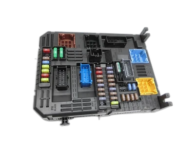 Security Box Central Electrics for Peugeot 308 II 17-21 9832880680-00 - Image 1 of 4