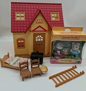 Sylvanian Families Cozy Cottage House And Polar Bear Family - Picture 1 of 14