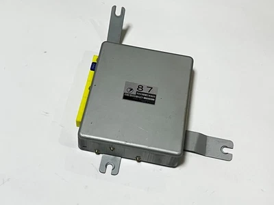 22611 AE370 SUBARU Legacy Liberty BD5 BG5 EJ20 MT Motore computer ECU 87 - Immagine 1 di 4