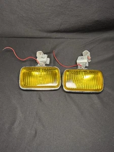 Vintage Yellow/Amber Fog Light Made In Japan - Picture 1 of 23