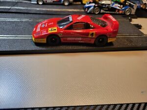 1:32 Hornby Ferrari F40 #4 Red