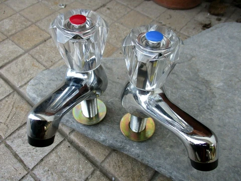 Vintage Unused Old Stock Pair Brass Tap Faucet Water Hot & Cold Wash Basin Sink Cover