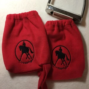 Inglés, cubiertas de hierro, protectores contra estribos, bolsas de doma bordada - Imagen 1 de 1