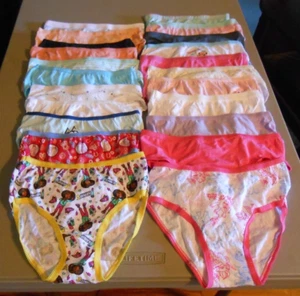 WHOLESALE LOT # 136 TWENTY-TWO PAIR SIZE 10 GIRLS UNDERWEAR NEW - Picture 1 of 1