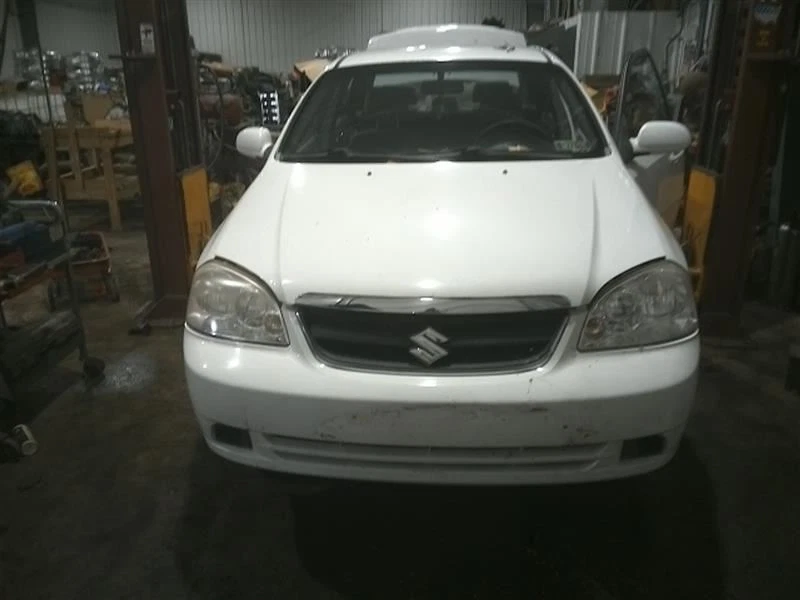 Windshield Glass Sedan Fits 04-08 FORENZA 114300 Foto 1 de 4