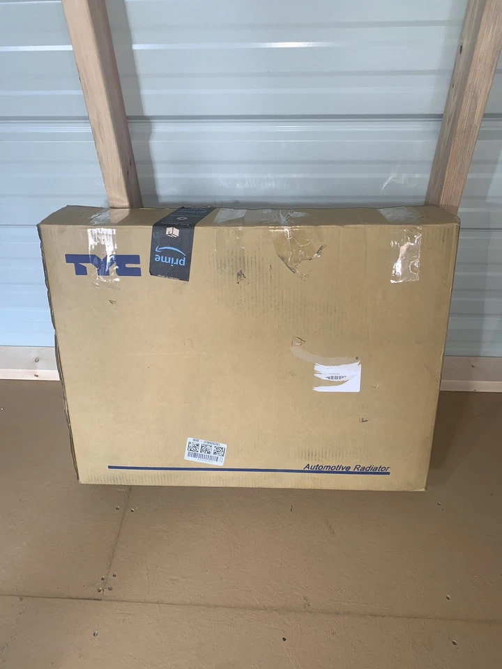 Radiador TYC 2198 compatible con Toyota Corolla 1998-2002 Foto 1 de 4