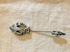 Spilla o spilla etichetta cappello tono argento strass vintage 3" - Foto 1 di 3