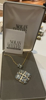 NOLAN MILLER Estrás Esmalte Verde Trébol Flor Colgante Collar Cadena Oro Foto 1 de 4