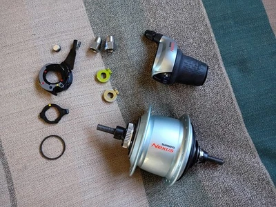 禧玛诺 Nexus Inter-8 内部齿轮轮毂带变速器和小型零件 — 第 1/4 张图片