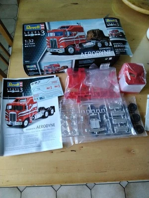 maquette camion revell 1/32 kenworth aerodine - Photo 1/2