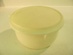 1954 Vintage Tupperware Hand-O-Lier Mixing Bowl W/Lid Millionaireline - Picture 1 of 6