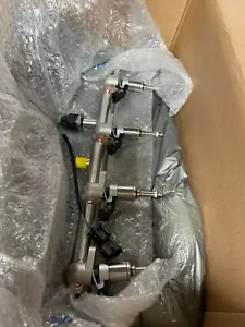Ferrari 488/CALI T/GTC4 T/ Portofino Fuel rail with Injectors #326631 - Picture 1 of 3