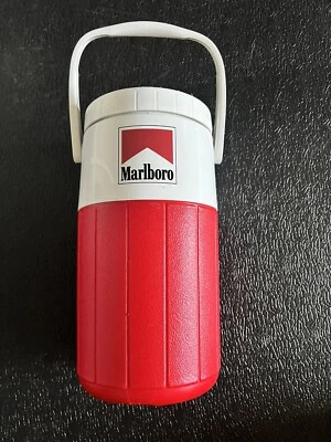 Vintage Marlboro Coleman Kühlbox Thermo Flip Ausgießer Kanne Made in USA TOP - Bild 1 von 4