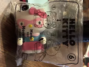 McDonald's 2019 Hello Kitty disfraz de superhéroe figura de juguete de acción en movimiento - Imagen 1 de 2