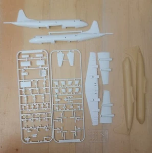 1/144 ARII MODEL KIT - NO DECAL - U.S. NAVY P-3C ORION & RESIN L-188 FUSELAGE #3 - Picture 1 of 3
