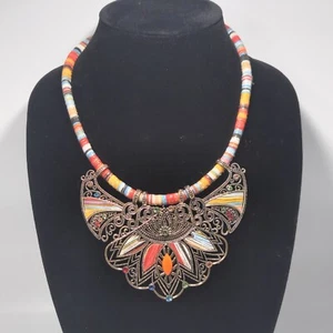 Collar de tela con babero de piedras preciosas coloridas bohemio estilo boho - Imagen 1 de 5