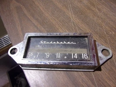 Placa frontal de radio Studebaker vintage de los años 50-60 bisel pieza de ajuste OEM Foto 1 de 4