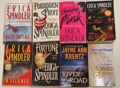 Lot of 8 Erica Spindler Similar Romantic Suspense Fiction Novel Paperback Books Foto 1 de 3