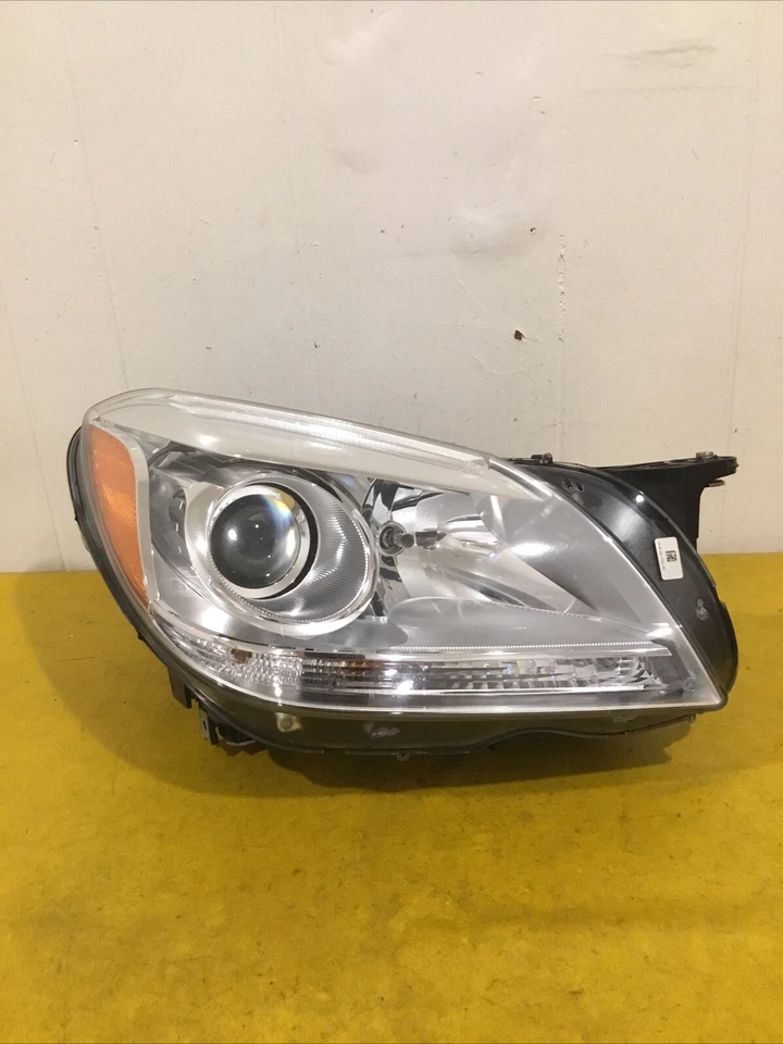 Faro halógeno lateral derecho/pasajero Mercedes-Benz Slk350 SLK250 2012-2016 FABRICANTE DE EQUIPOS ORIGINALES Foto 1 de 4